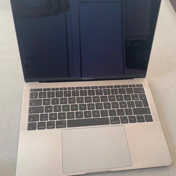 MacBook Pro 2019 in good condition - Picture 5 of 7